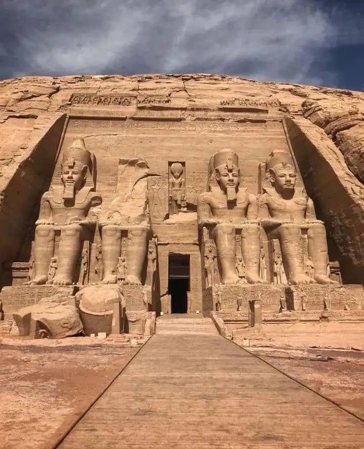 The colossal statues of Abu Simbel in ancient Nubia